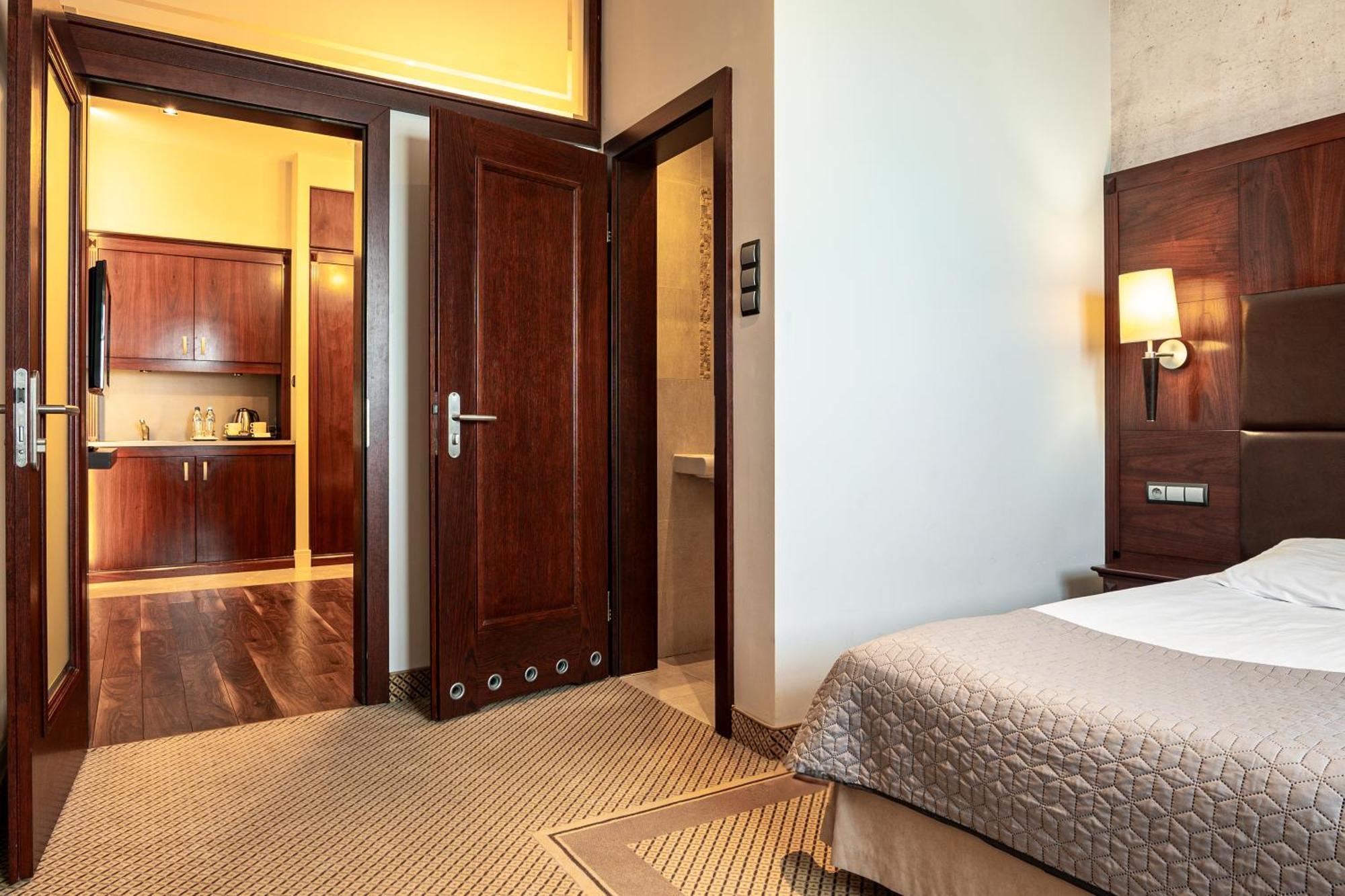 Hotel Galicja Superior Wellness & Spa Oświęcim Exteriör bild