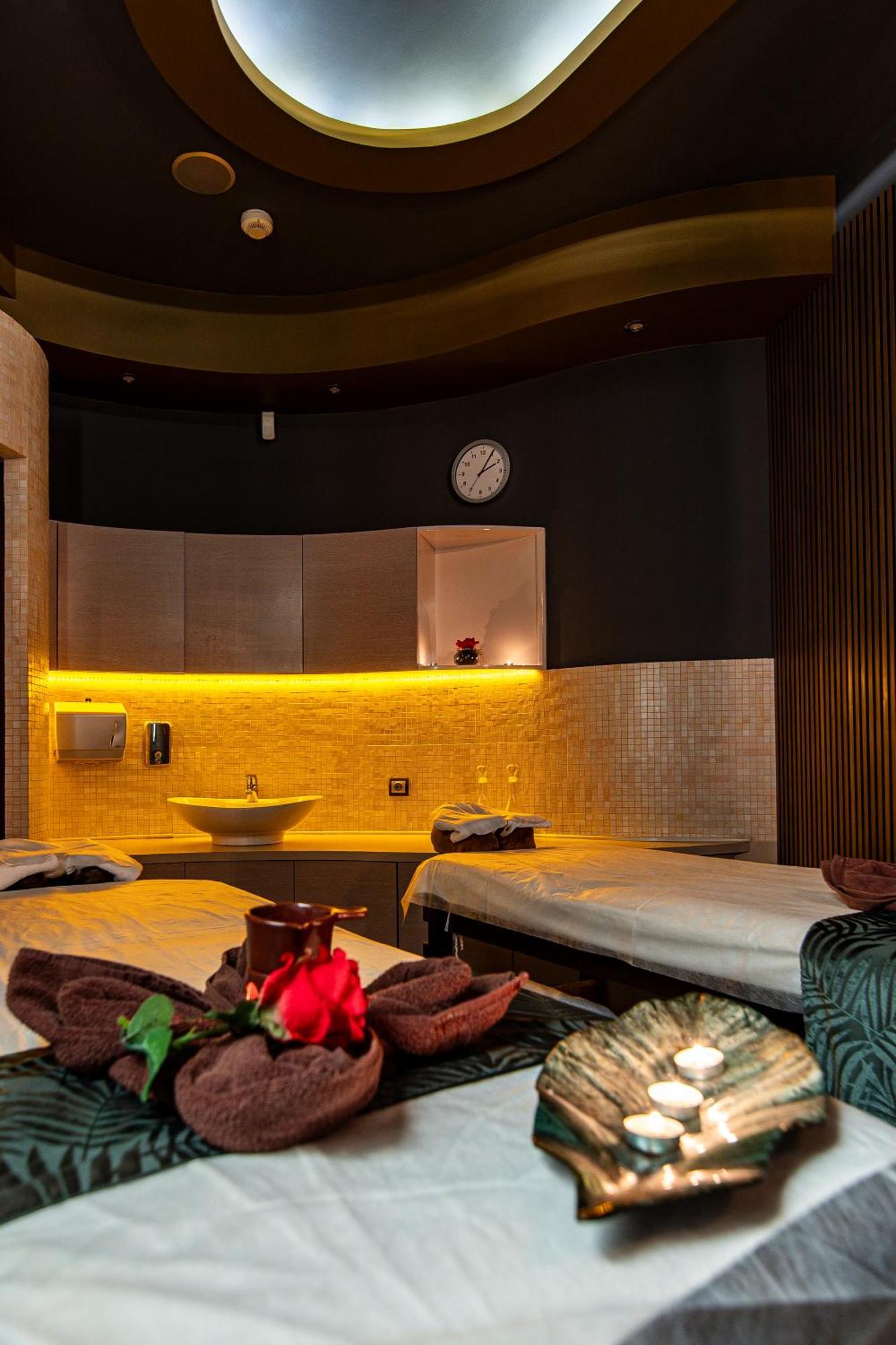 Hotel Galicja Superior Wellness & Spa Oświęcim Exteriör bild