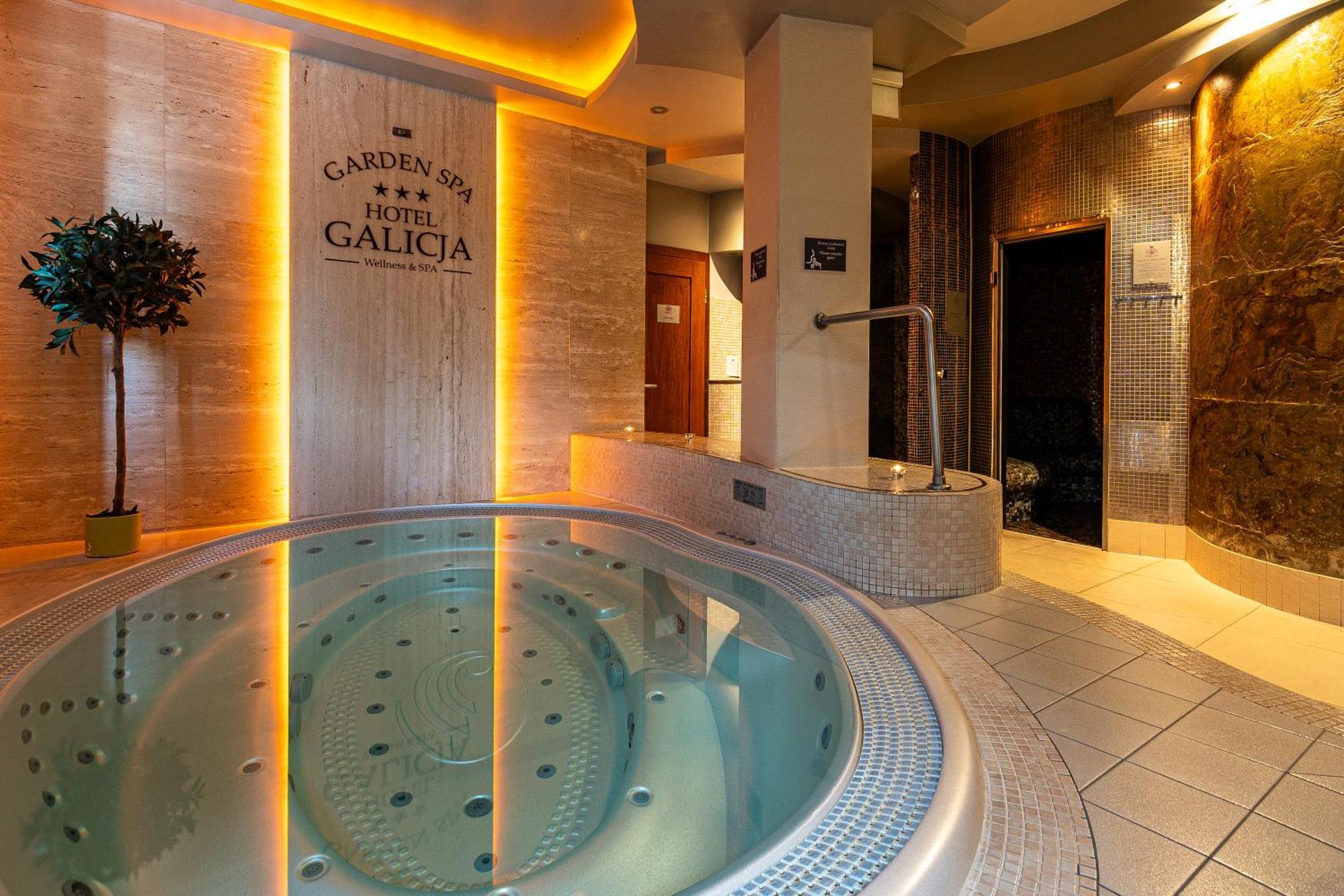 Hotel Galicja Superior Wellness & Spa Oświęcim Exteriör bild