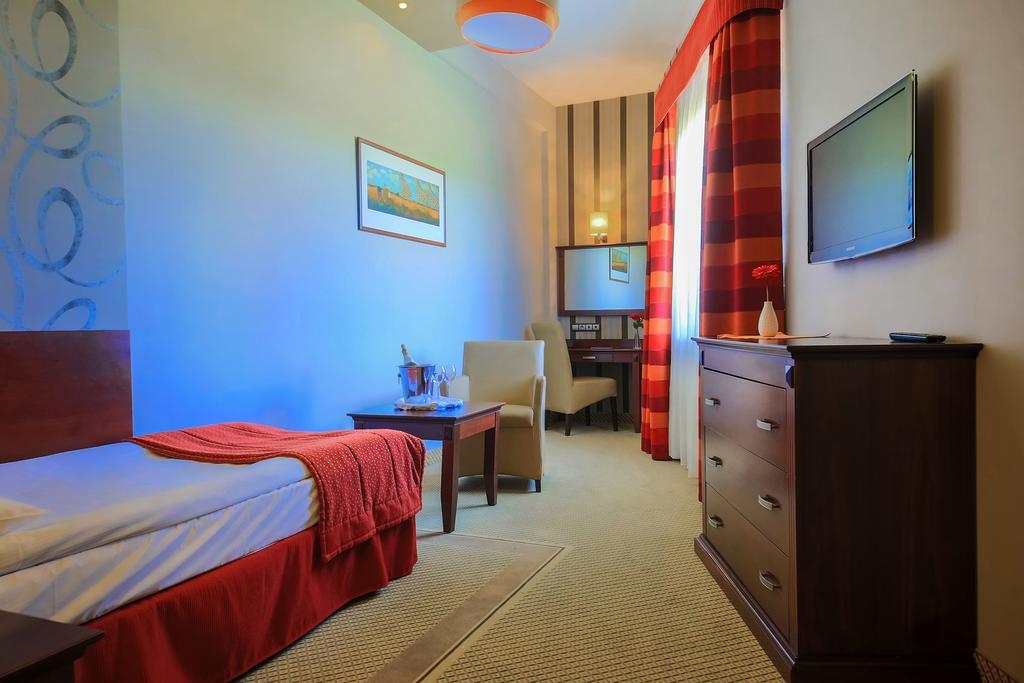 Hotel Galicja Superior Wellness & Spa Oświęcim Exteriör bild